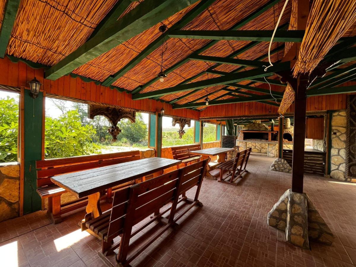 La Conac Hotel Nufaru Exterior photo