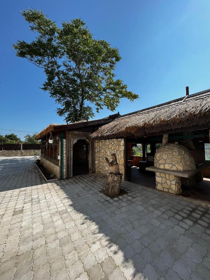 La Conac Hotel Nufaru Exterior photo
